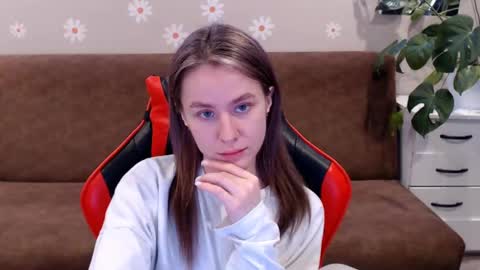 baby_kitte online show from 11, 3, 2025