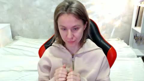 baby_kitte online show from 2, 10, 2025