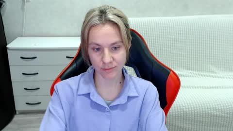 baby_kitte online show from 28, 10, 2025