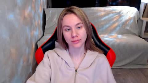 baby_kitte online show from 25, 11, 2025