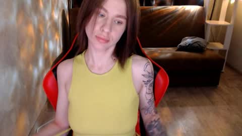 baby_kitte online show from 17, 12, 2025