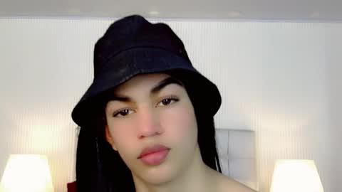 KENDALL online show from 8, 10, 2025