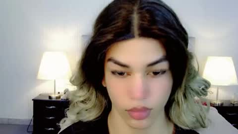 KENDALL online show from 14, 10, 2025