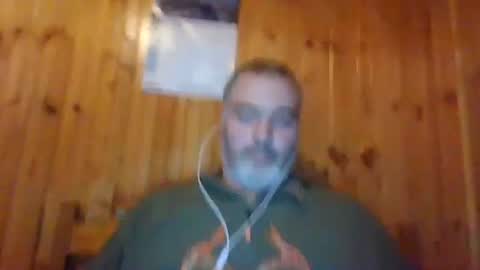 Snapshot of babybaby83 chatting on 4, 12, 2025 Darren online show from 4, 12, 2025