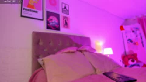 Snapshot of babychaos_ chatting on 17, 5, 2026 Mariana online show from 17, 5, 2026