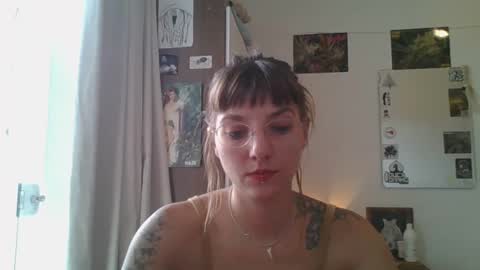 Snapshot of babydemon6 chatting on 1, 12, 2024 babydemon6 online show from 1, 12, 2024