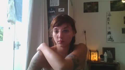 Snapshot of babydemon6 chatting on 19, 12, 2024 babydemon6 online show from 19, 12, 2024