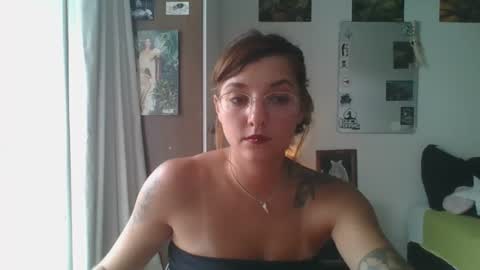 Snapshot of babydemon6 chatting on 19, 2, 2025 babydemon6 online show from 19, 2, 2025