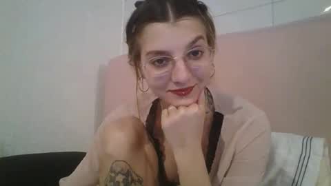 Snapshot of babydemon6 chatting on 30, 9, 2025 babydemon6 online show from 30, 9, 2025