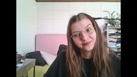 Snapshot of babydemon6 chatting on 8, 10, 2025 babydemon6 online show from 8, 10, 2025