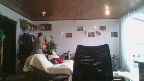 Snapshot of babydemon6 chatting on 16, 10, 2025 babydemon6 online show from 16, 10, 2025