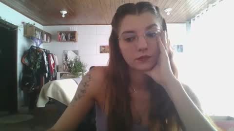 Snapshot of babydemon6 chatting on 17, 10, 2025 babydemon6 online show from 17, 10, 2025