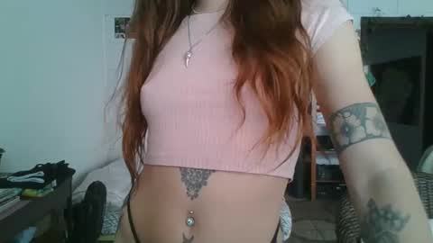 Snapshot of babydemon6 chatting on 2, 11, 2025 babydemon6 online show from 2, 11, 2025