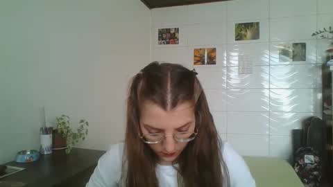 Snapshot of babydemon6 chatting on 9, 11, 2025 babydemon6 online show from 9, 11, 2025