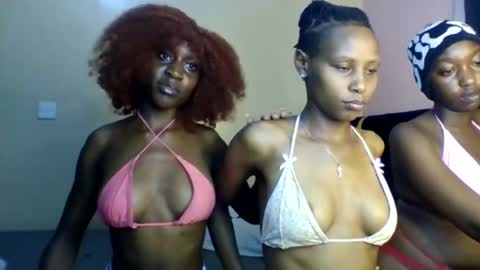 Snapshot of babydoll_230 chatting on 29, 3, 2026 Babydoll 230 online show from 29, 3, 2026