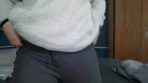 Snapshot of babyelle0 chatting on 4, 12, 2024 Your Highness Elle online show from 4, 12, 2024