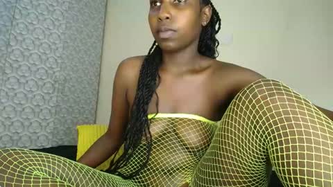 Snapshot of babygurl_barbie chatting on 10, 9, 2025 BARBIE online show from 10, 9, 2025