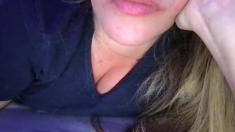 Snapshot of babyhoney333 chatting on 29, 4, 2026 babyhoney333 online show from 29, 4, 2026