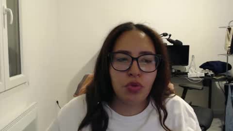 Baby  girl online show from 12, 10, 2025