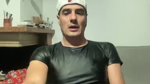 Snapshot of bach77 chatting on 2, 1, 2025 bach online show from 2, 1, 2025