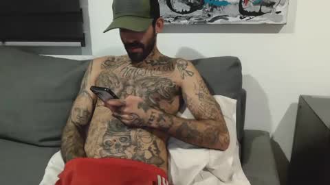 BadCouple  online show from 1, 10, 2025