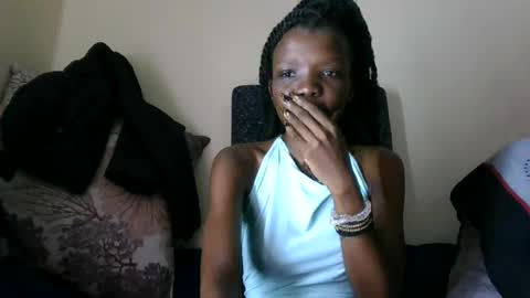 baddie_floxxy online show from 18, 5, 2026
