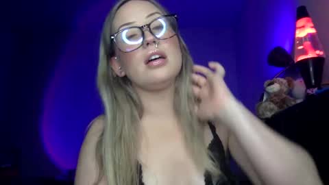 Snapshot of baddiejess618433 chatting on 31, 12, 2024 baddiejess618433 online show from 31, 12, 2024