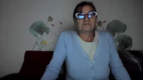 Snapshot of badgg chatting on 8, 10, 2025 Gina online show from 8, 10, 2025