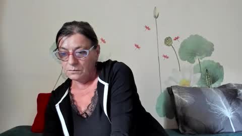 Snapshot of badgg chatting on 9, 10, 2025 Gina online show from 9, 10, 2025