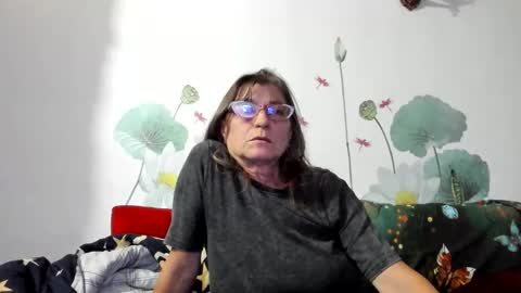 Snapshot of badgg chatting on 14, 10, 2025 Gina online show from 14, 10, 2025