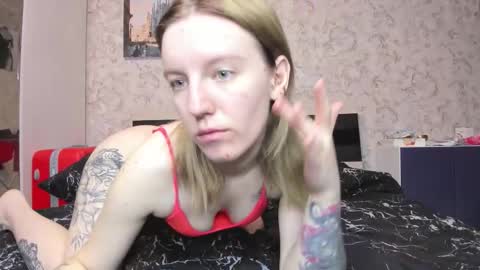 holly online show from 19, 10, 2025