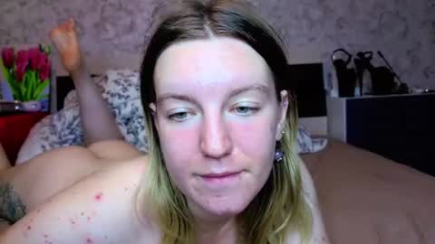 Snapshot of baiambel_mi chatting on 18, 6, 2026 holly online show from 18, 6, 2026