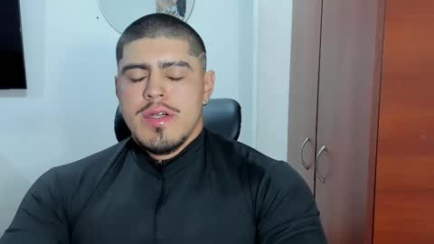 Snapshot of baltazardupont chatting on 14, 11, 2025 Andres - online show from 14, 11, 2025