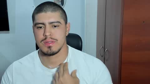 Snapshot of baltazardupont chatting on 1, 12, 2025 Andres - online show from 1, 12, 2025