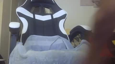 Snapshot of bam10inch chatting on 15, 11, 2025 b online show from 15, 11, 2025