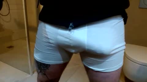 Snapshot of bambooo7171 chatting on 8, 1, 2026 bambooo7171 online show from 8, 1, 2026