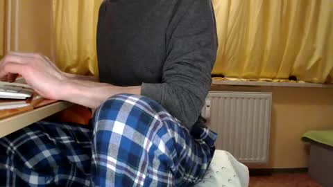       online show from 11, 2, 2025