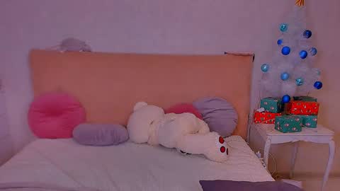 Barbie Kim online show from 23, 12, 2024