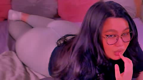 Barbie Kim online show from 3, 3, 2025