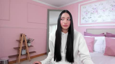 Barbara Noa  online show from 16, 12, 2025