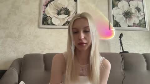 Snapshot of barbara_sunray chatting on 11, 5, 2026 Barbara online show from 11, 5, 2026