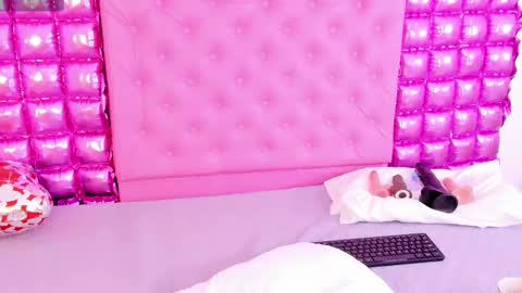 Barbie Hills online show from 14, 2, 2025