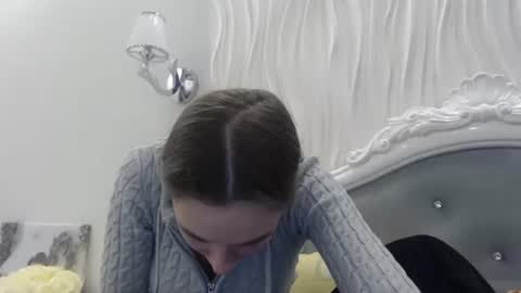 Snapshot of barbie_giirls_ chatting on 3, 12, 2025 Kate online show from 3, 12, 2025