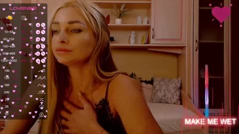 Snapshot of barbie_kiss1 chatting on 4, 12, 2024 barbie online show from 4, 12, 2024