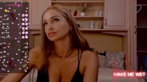 Snapshot of barbie_kiss1 chatting on 6, 12, 2024 barbie online show from 6, 12, 2024