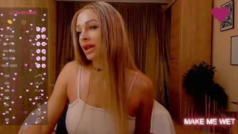 Snapshot of barbie_kiss1 chatting on 11, 12, 2024 barbie online show from 11, 12, 2024