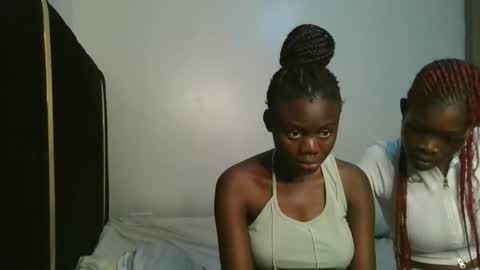 Snapshot of barbie_queen2 chatting on 18, 9, 2025 queen online show from 18, 9, 2025