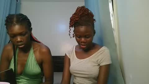 Snapshot of barbie_queen2 chatting on 18, 11, 2025 queen online show from 18, 11, 2025