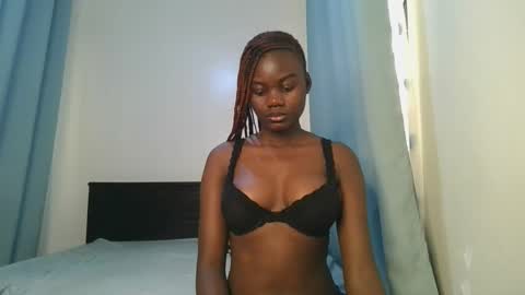 Snapshot of barbie_queen2 chatting on 24, 11, 2025 queen online show from 24, 11, 2025