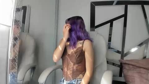 Snapshot of barbieambarx chatting on 5, 11, 2025 Barbie online show from 5, 11, 2025